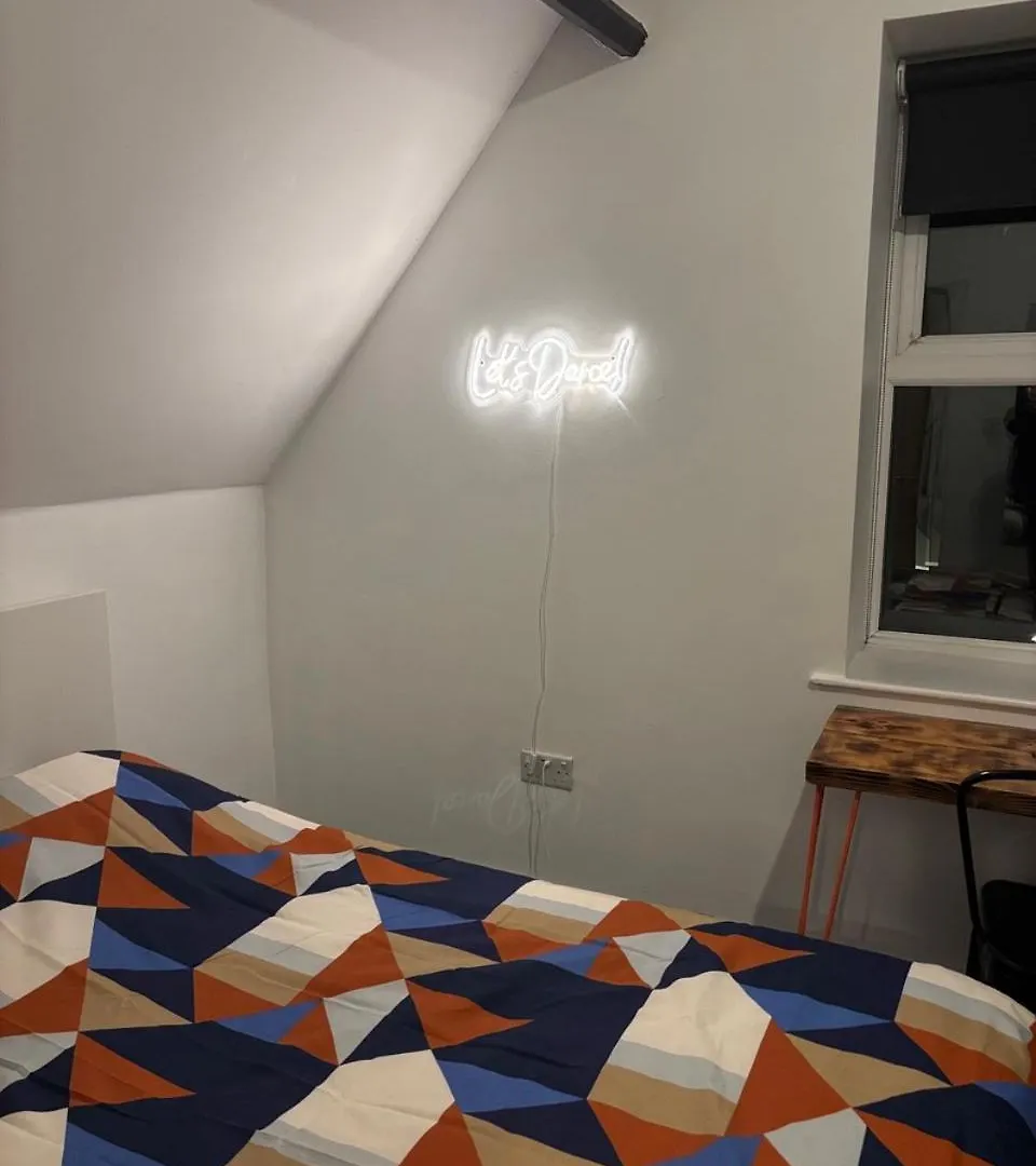 Horse & Groom Apartments 카디프